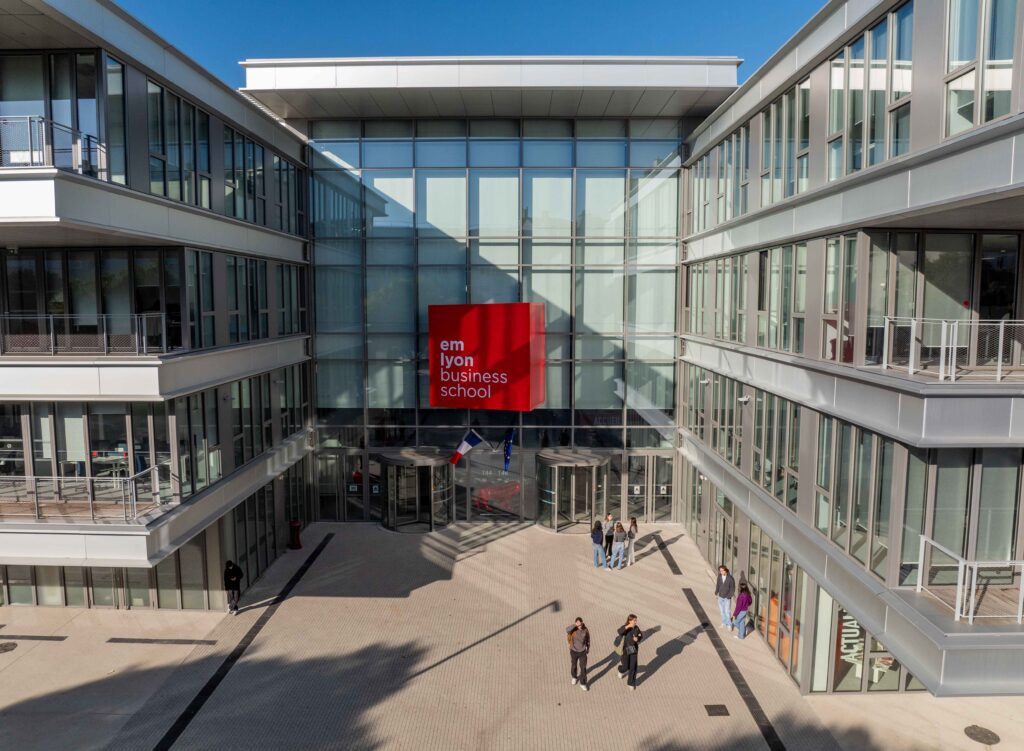 emlyon business school