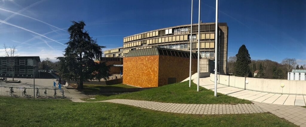HEC Lausanne (University of Lausanne)