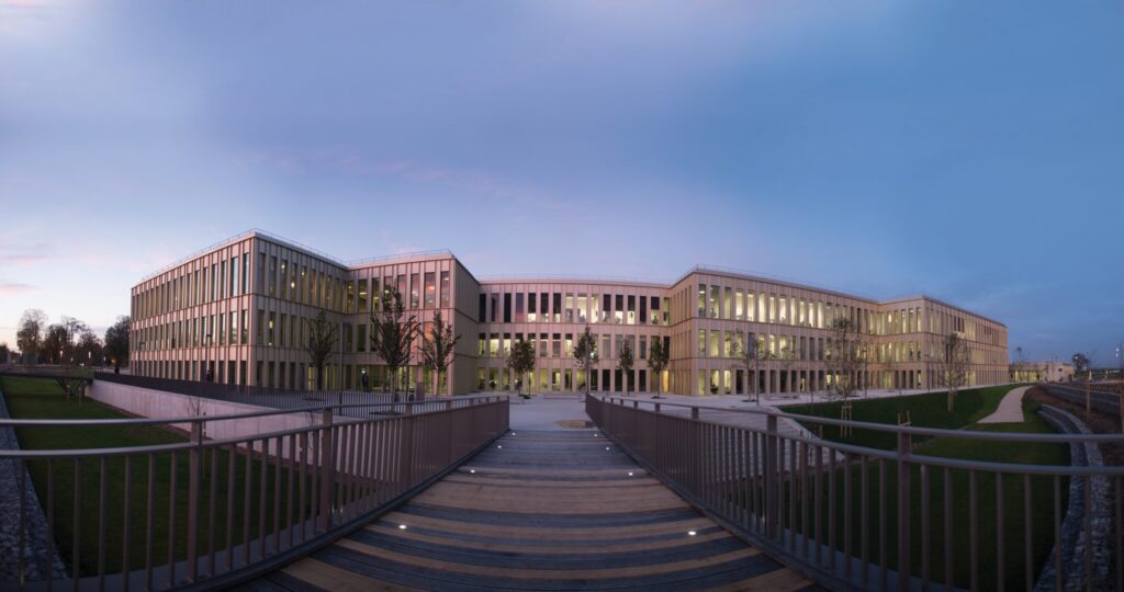 ESSEC Business School