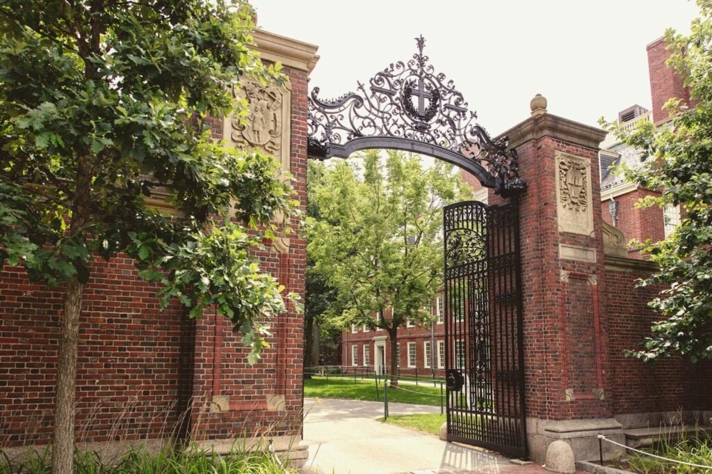 Harvard Extension School (HES)