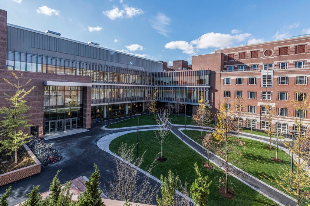 Harvard Kennedy School (HKS)