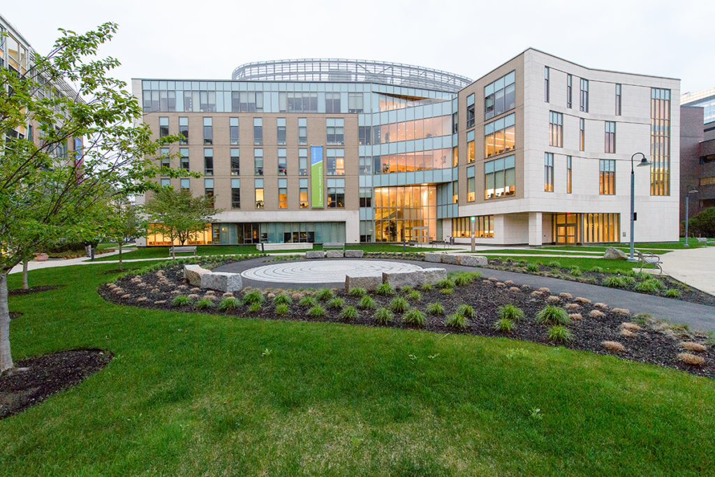 Simmons University (School of Management)
