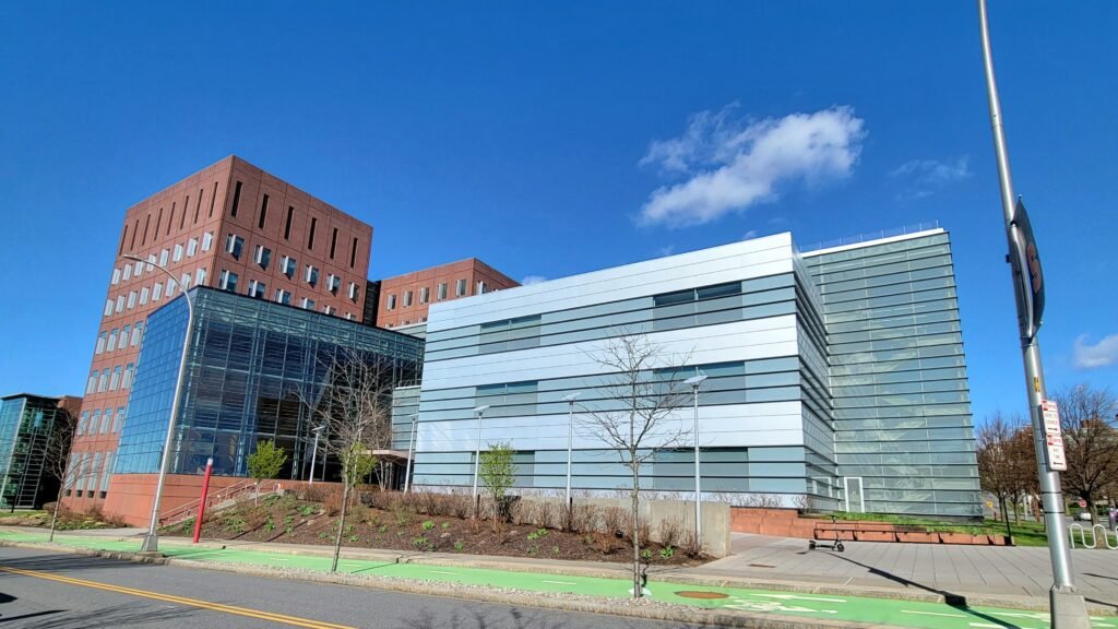 Syracuse University (Whitman School of Management)