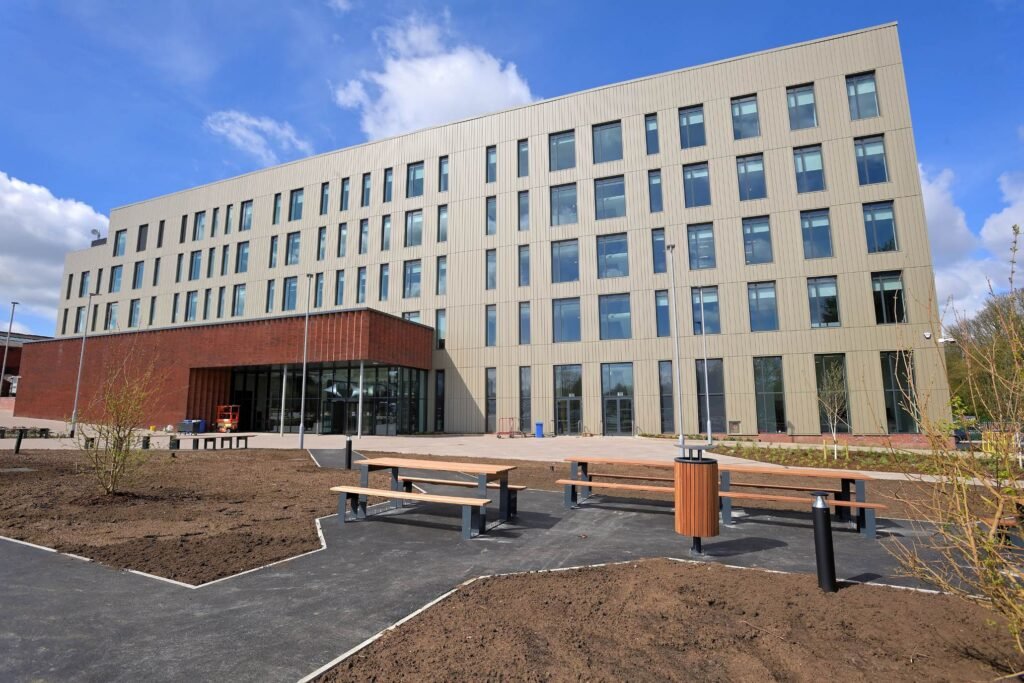 University of Bolton (School of Business)