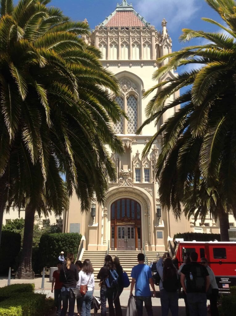 University of San Francisco (USF)